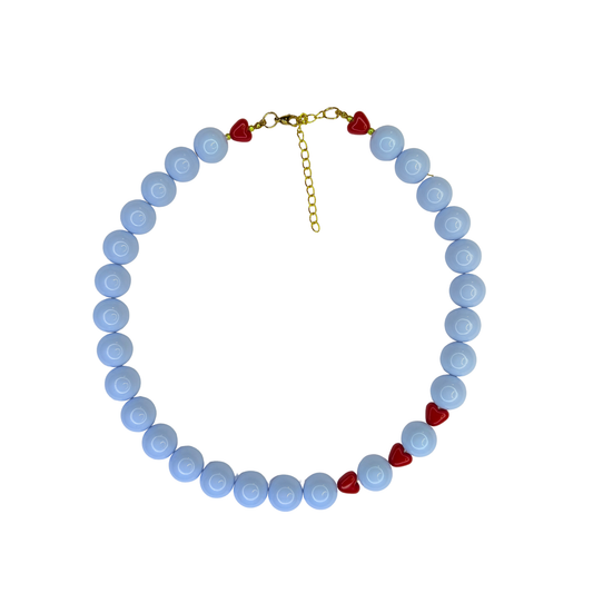 Collar Perla Chicle Celeste con Corazones Rojos | Vana Chic