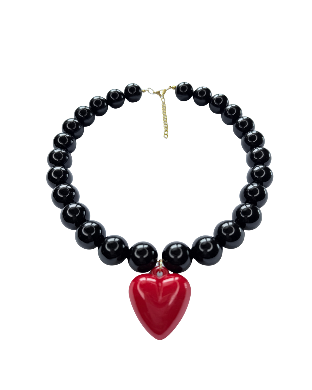 Collar Perlas Negro con corazón rrojo