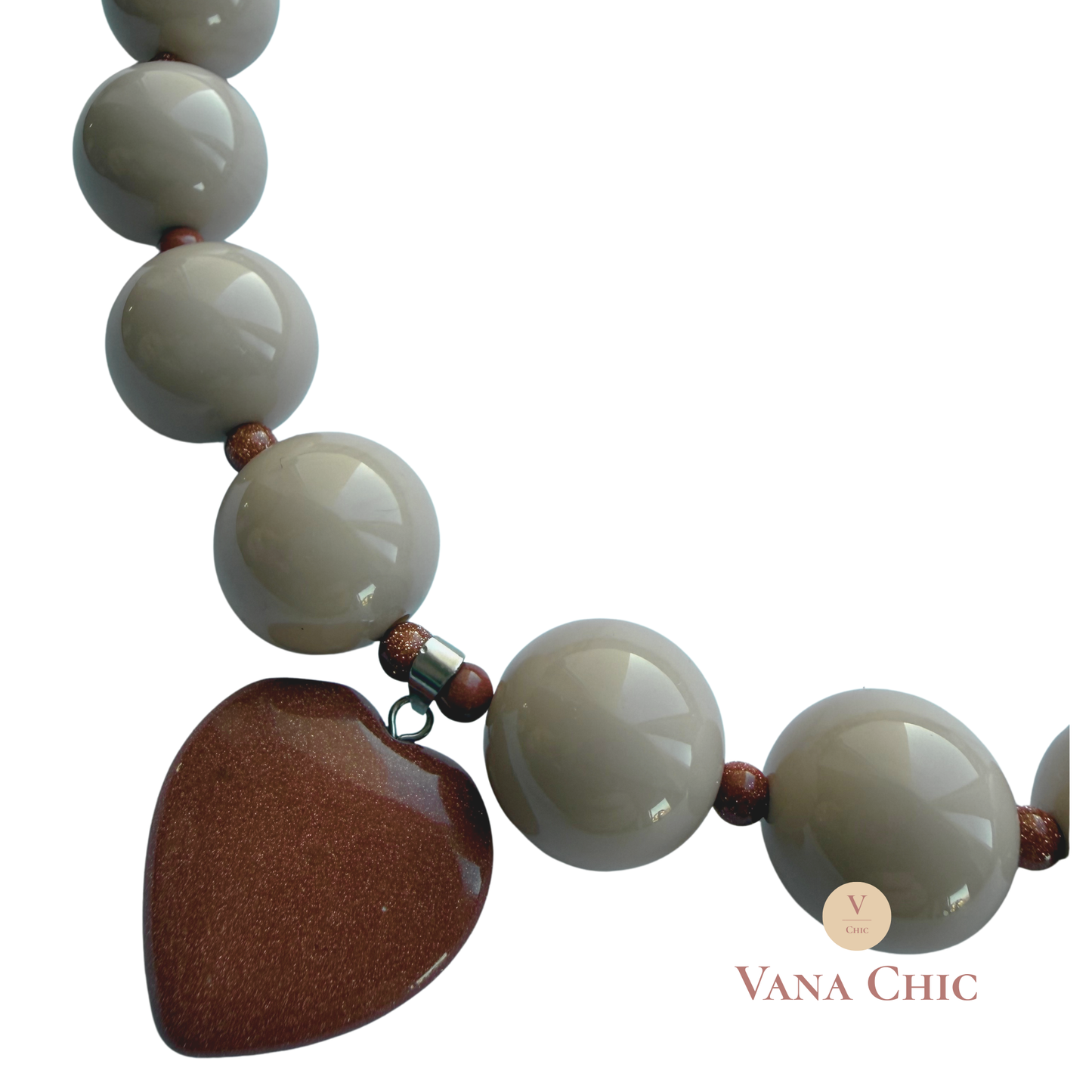 Collar Perla Chicle Beige con Dije Corazón piedra Sol