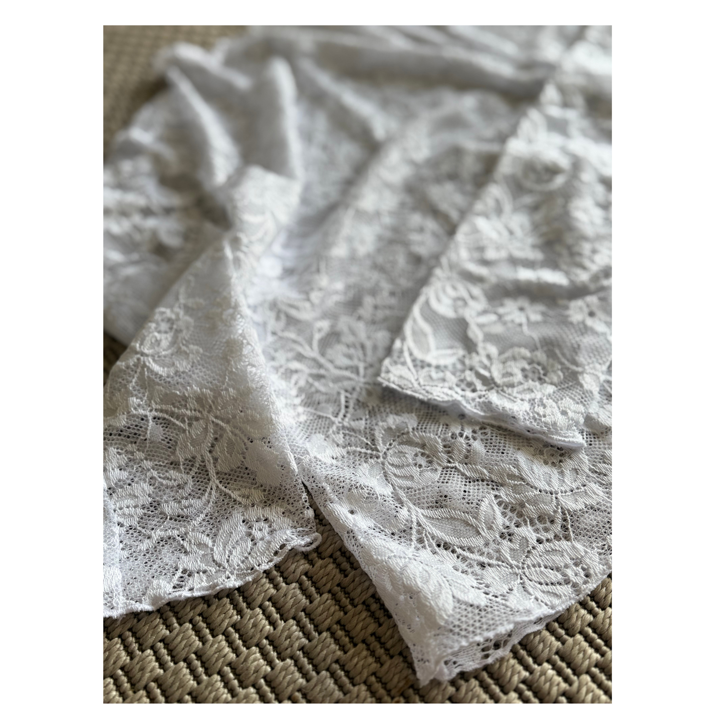 Polera encaje blanco manga larga