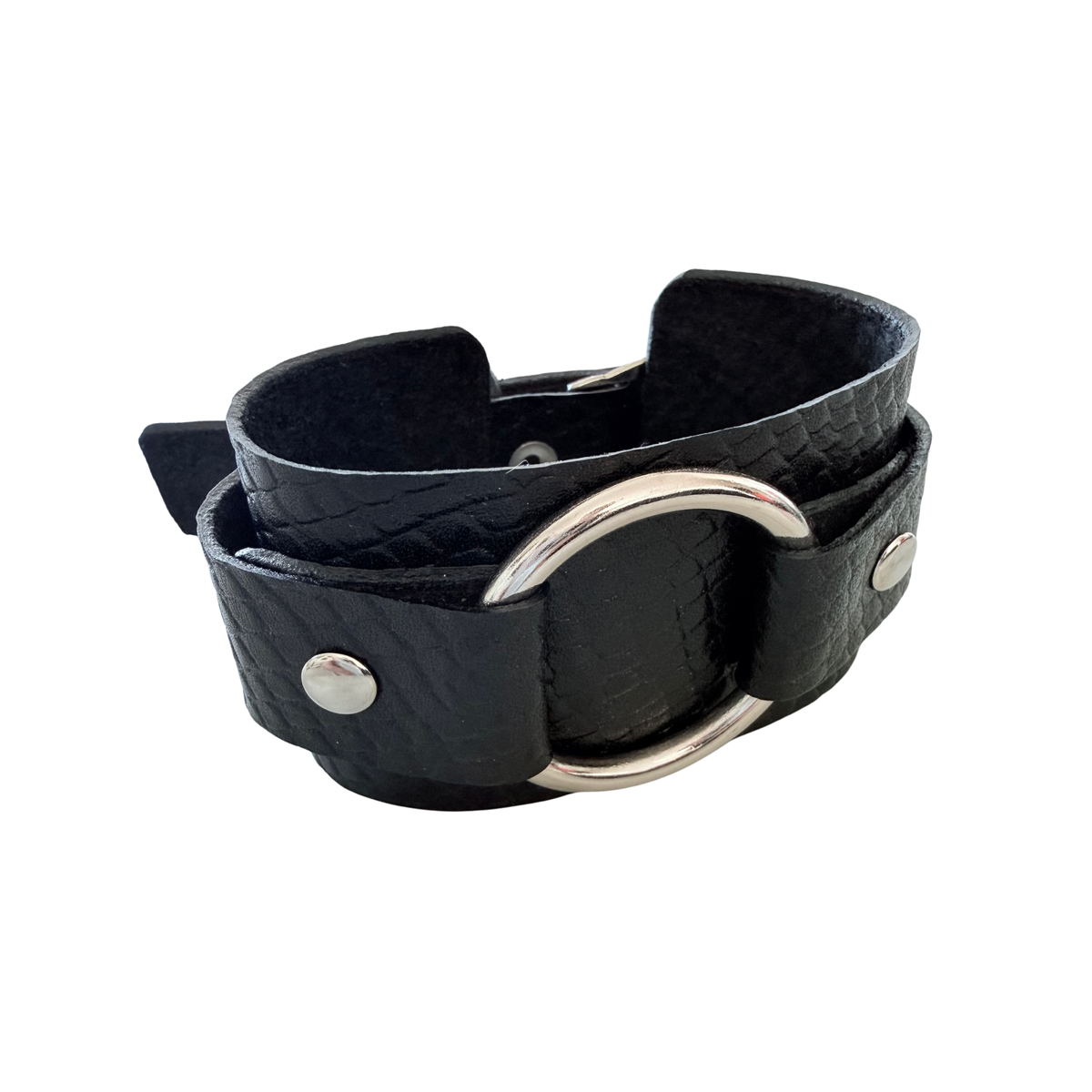 Pulsera de Cuero con Argolla Fortaleza I Vana